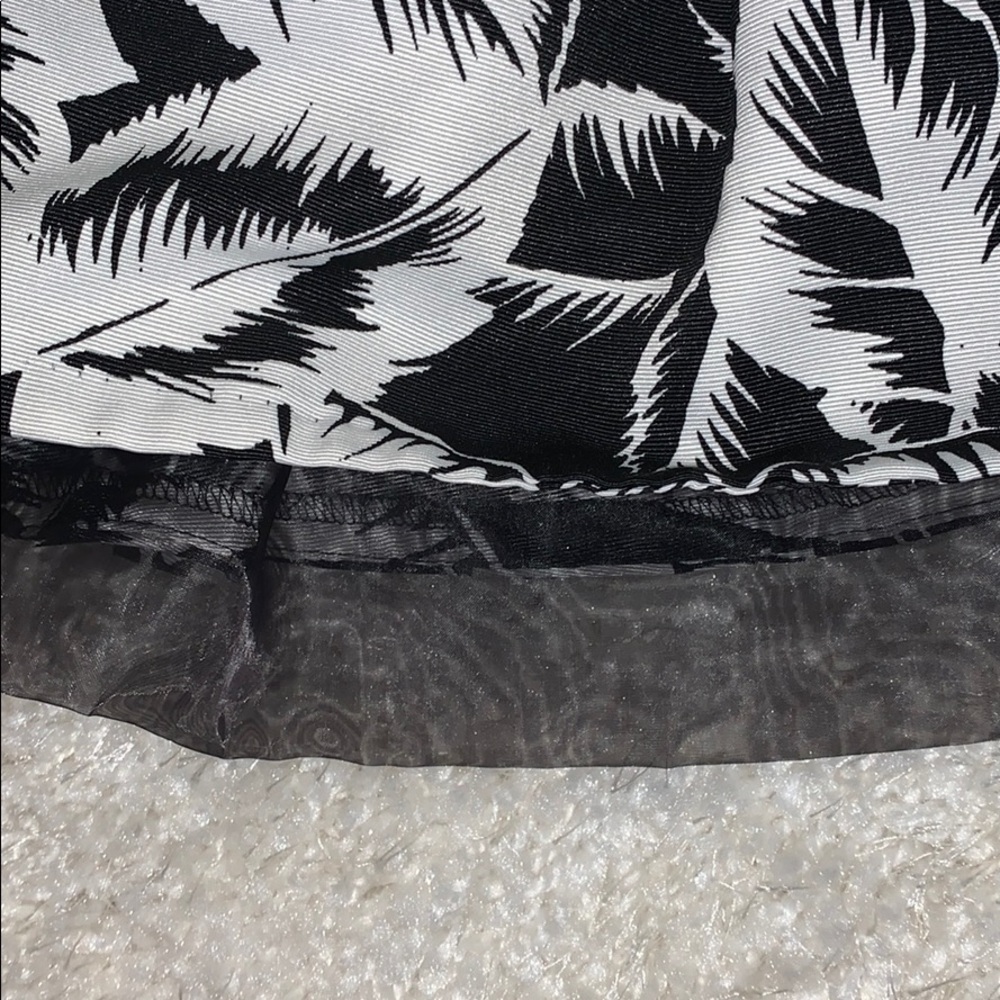 Skirt - Picture 2 of 3